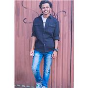 Experienced English tutor helping students improve writing and speaking skills